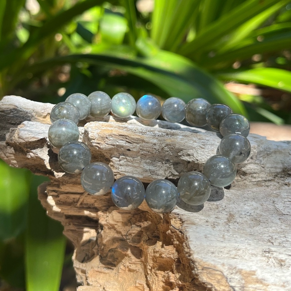 12mm stretchable flashy labradorite bracelet